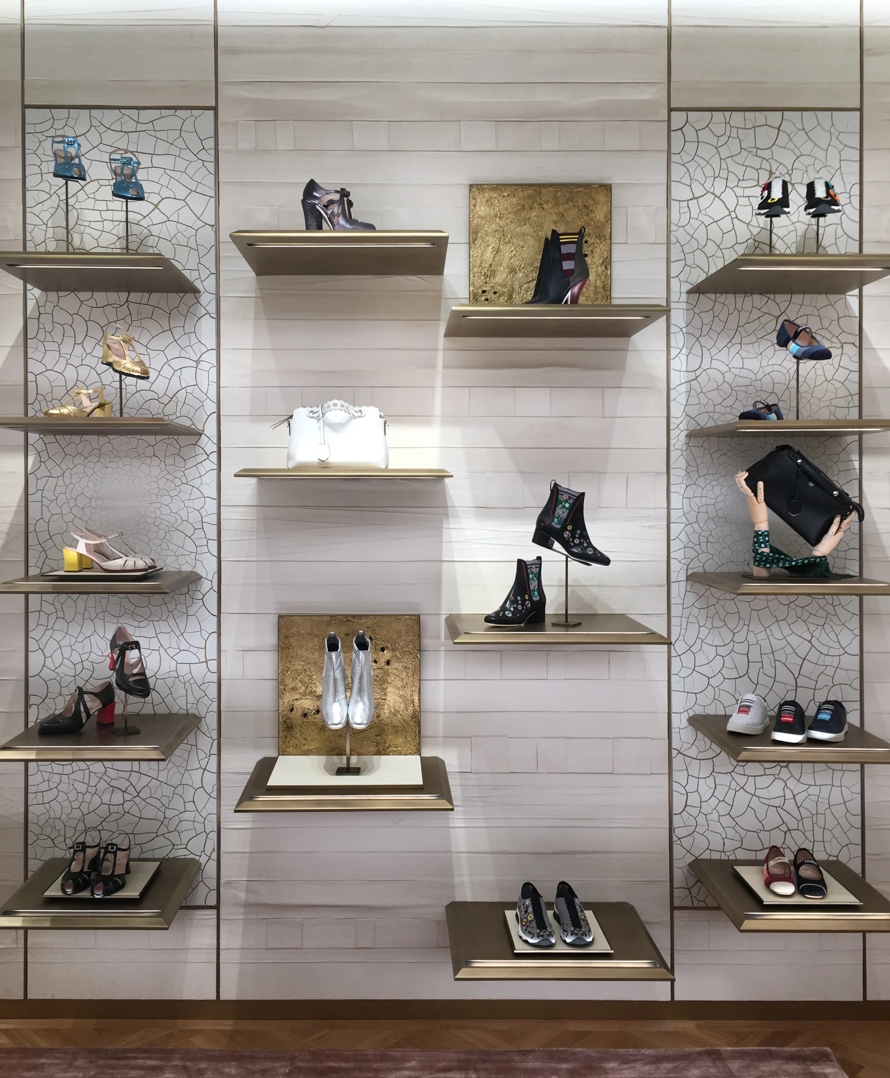 Ausstellungsraum Schuhgeschäft — Wanddesign