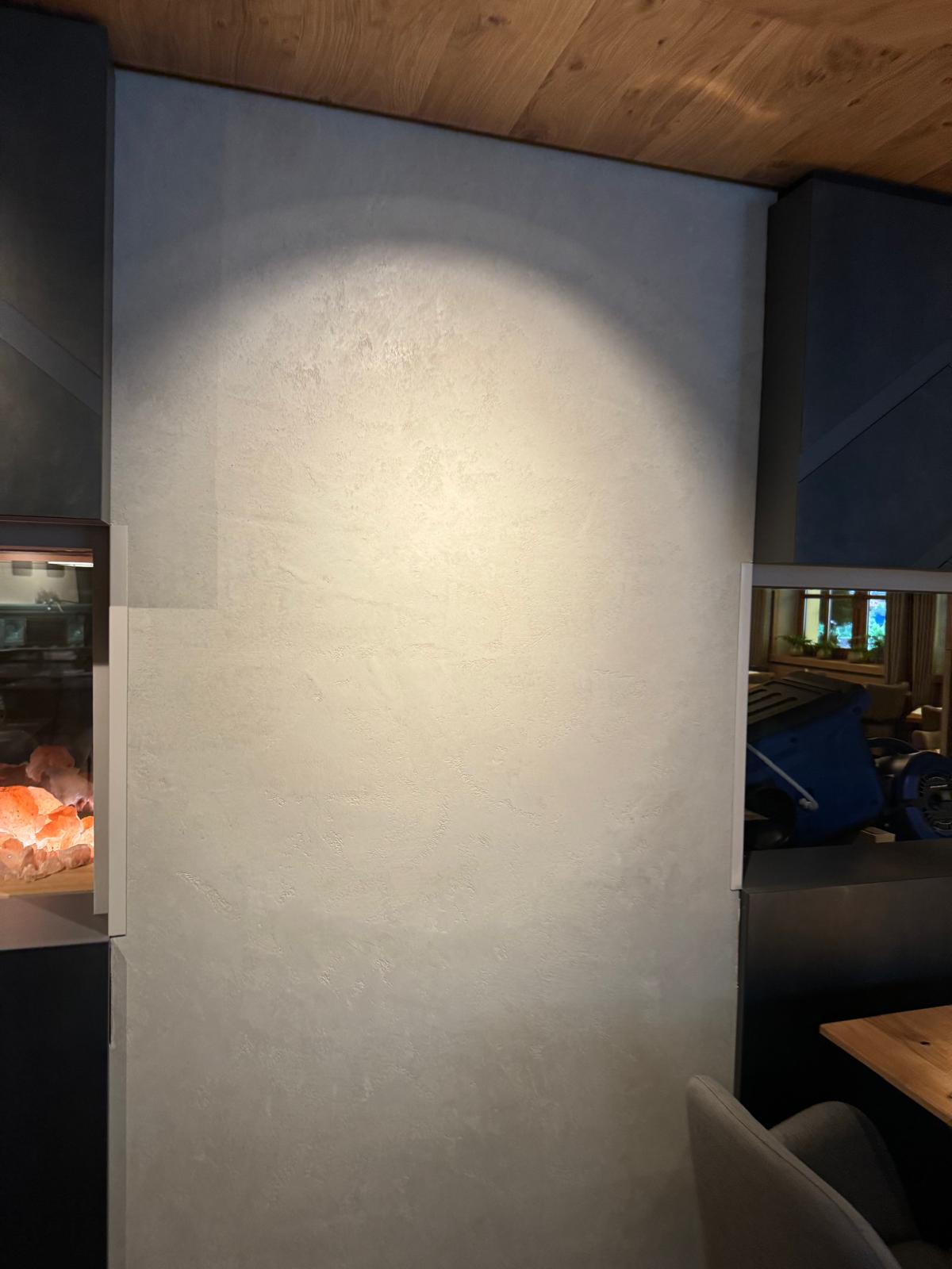 Marmorputz Säule Bar Hotel Rosenheim