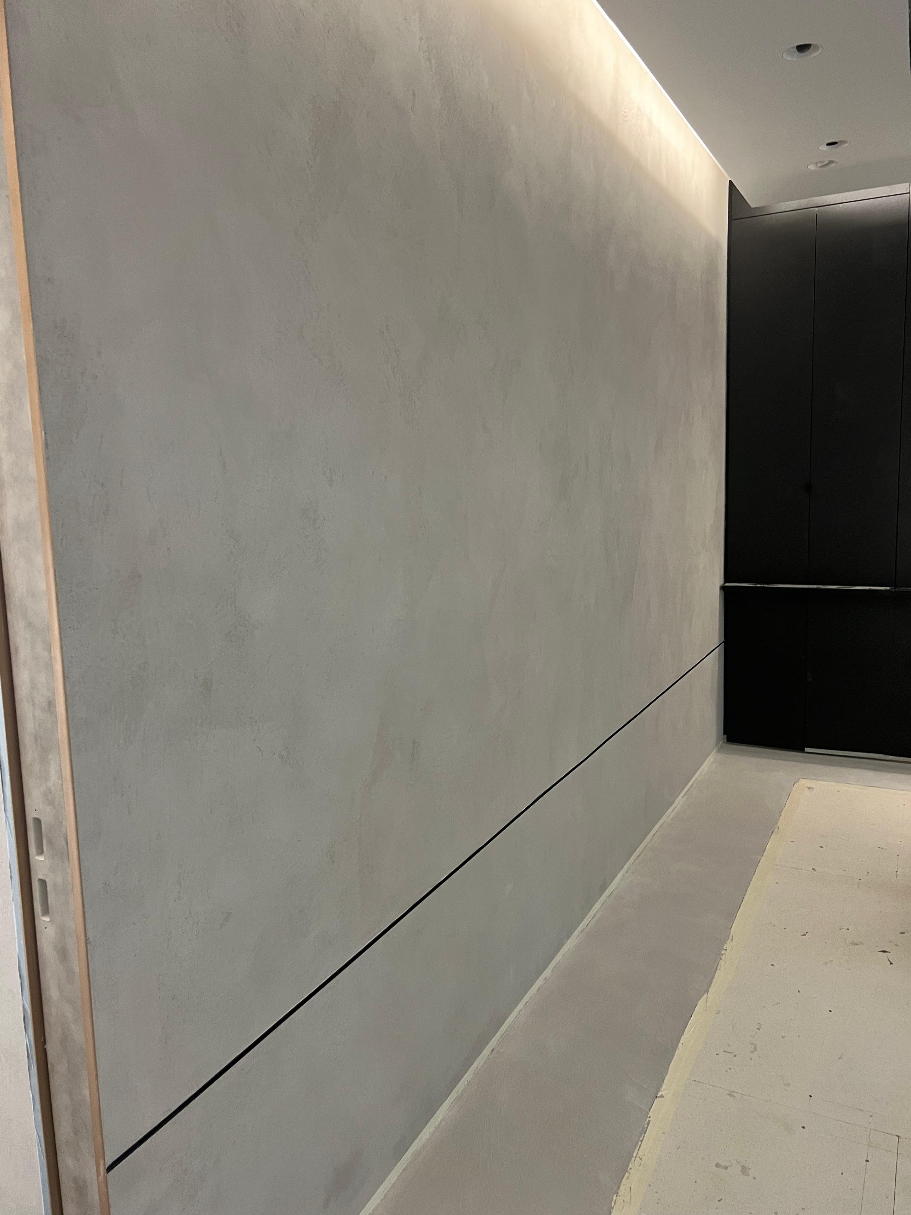 Spachteltechnik mit Licht — exklusive Wandoberfläche